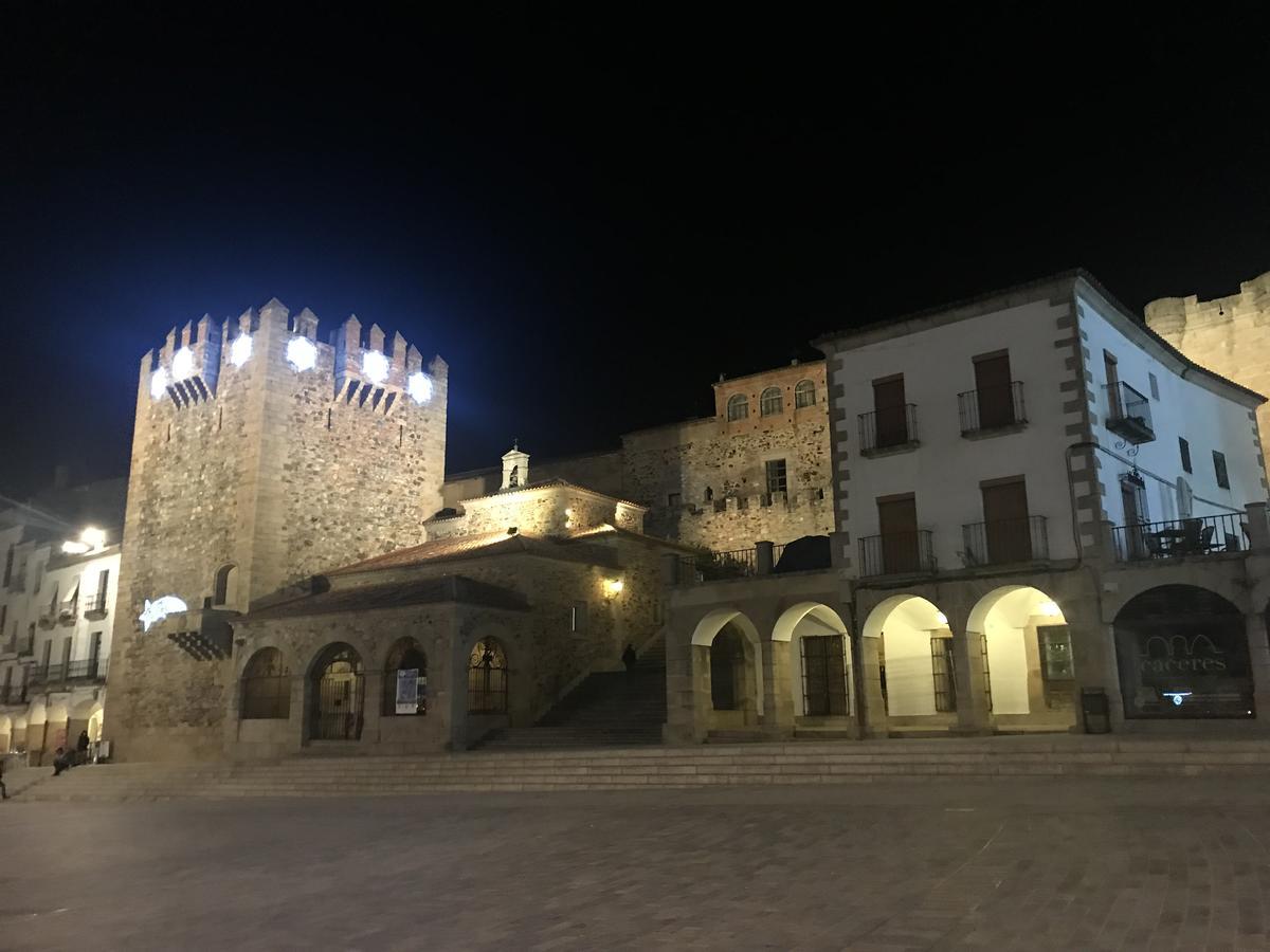 Adama Turistico Apartment Caceres